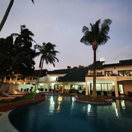 Résidence Hôtelière Océane Libreville Exterior foto